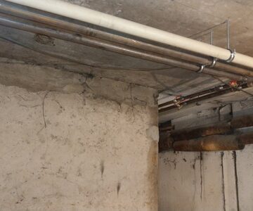 Замена трубной части водоснабжения в подвале многоквартирного дома